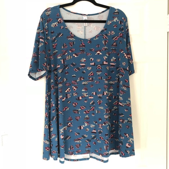 LuLaRoe Tops - LuLaRoe Perfect T 2XL